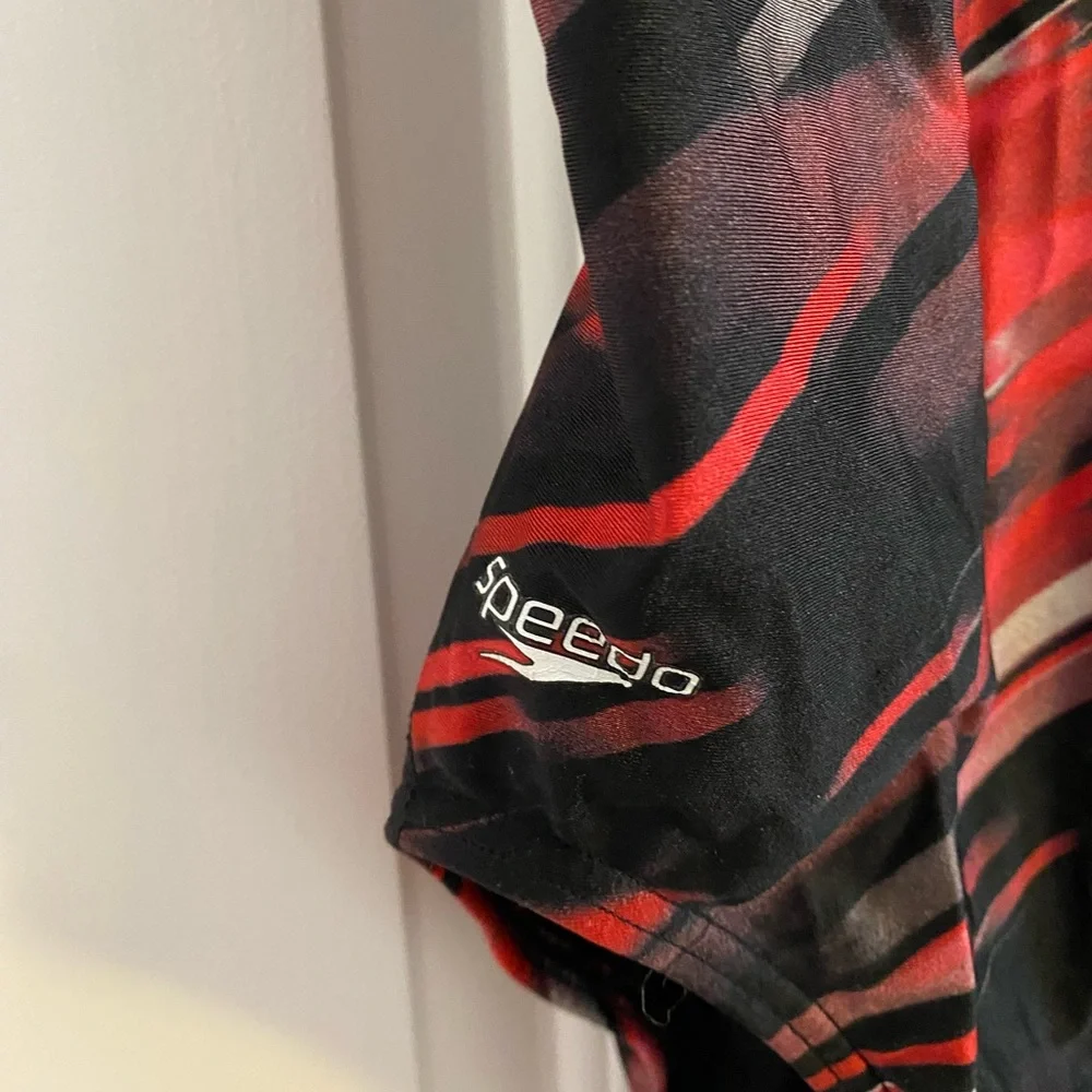 Speedo Girls Flyback competitive swimming suit, red and black black